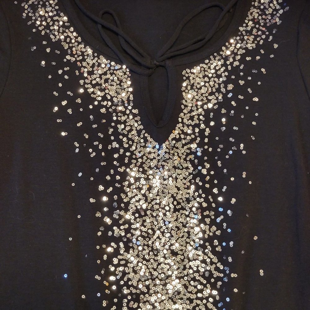 ❣️HP❣️Charlotte Russe black sequin top bell sleeves ties in front sz: M NWOT - Picture 5 of 5